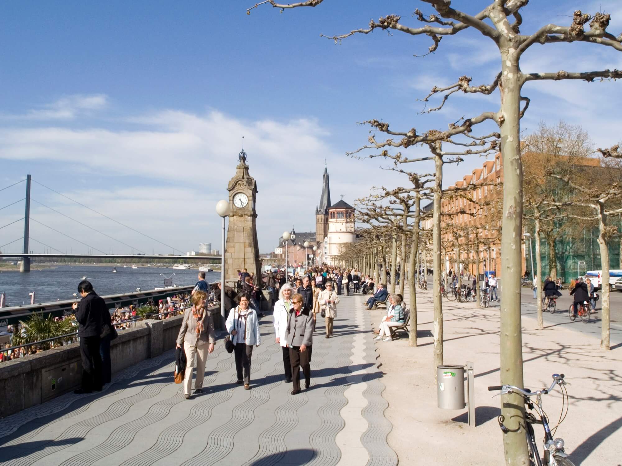 Düsseldorf Rheinuferpromenade